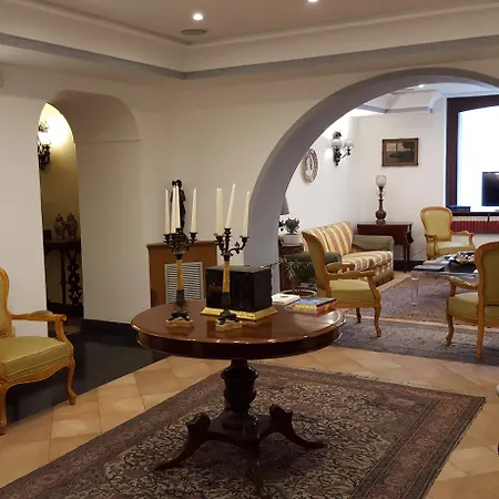 Del Real Orto Botanico Неаполь