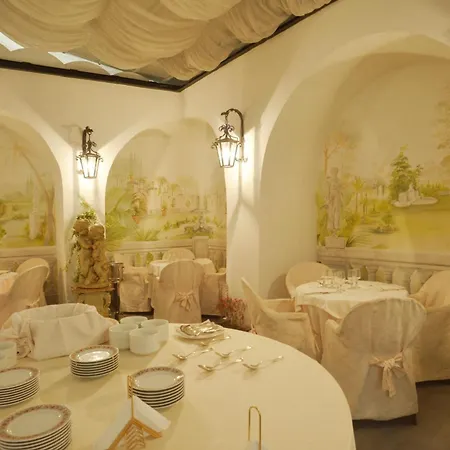 Del Real Orto Botanico Hotel Napels