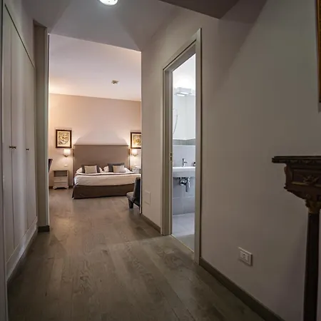 Отель Del Real Orto Botanico Неаполь