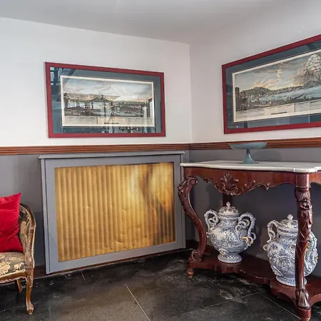 Отель Del Real Orto Botanico Неаполь