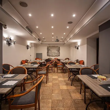 Отель Del Real Orto Botanico Неаполь