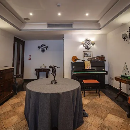 Del Real Orto Botanico 4*