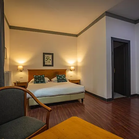 Del Real Orto Botanico 4* Неаполь