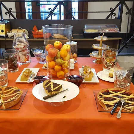 Отель Del Real Orto Botanico Неаполь