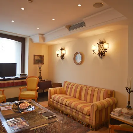 Del Real Orto Botanico 4* Неаполь