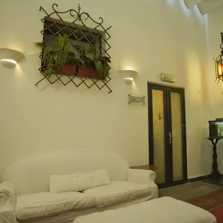 Отель Del Real Orto Botanico Неаполь