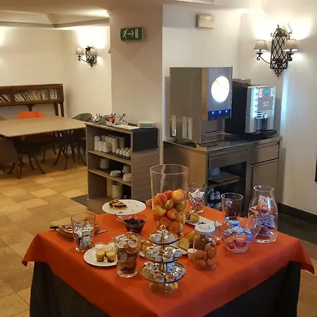 Del Real Orto Botanico 4* Неаполь